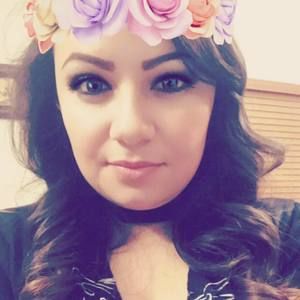 Meet your Posher, Adelaida